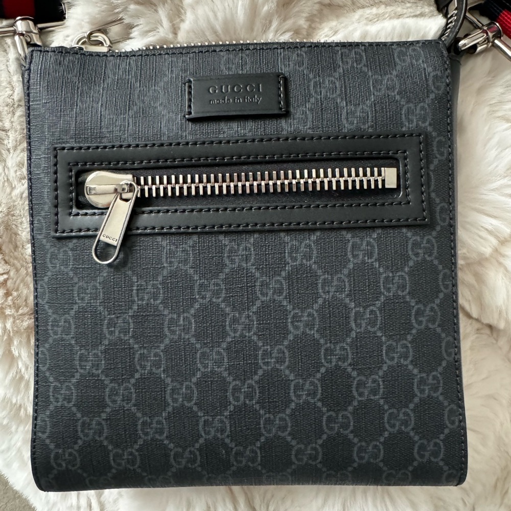 GG Black Small Messenger Bag